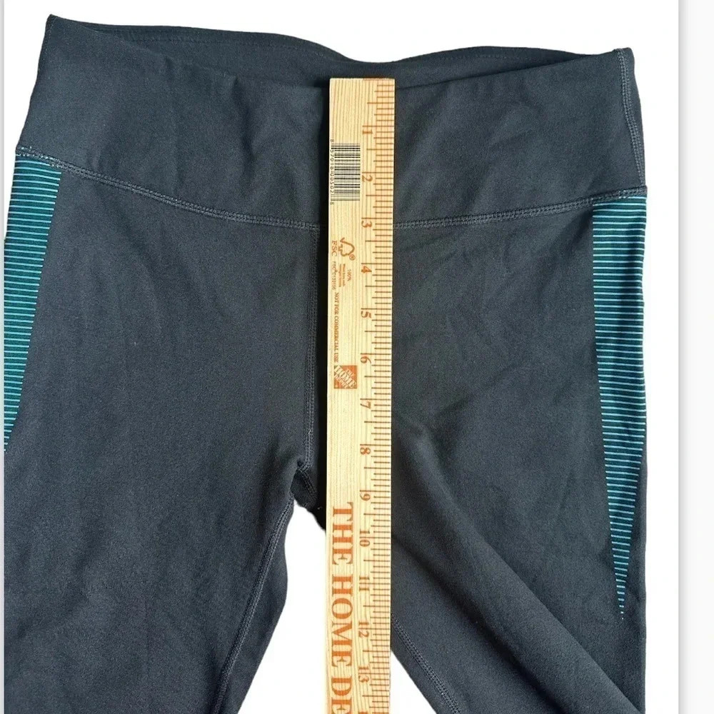 Fabletics Salar Capris - Picture 6 of 9